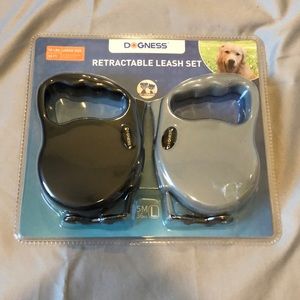 Pair of large dog retractable leash. Black and gray.
